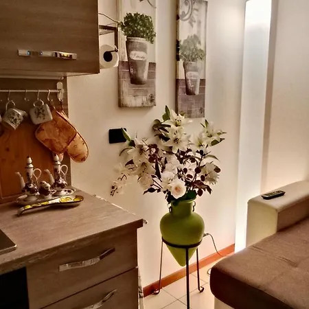 La Casa Al Mare Di Rossella Apartment *